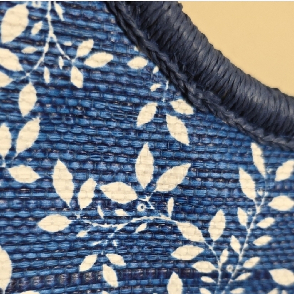 Shiraleah Blue and White Floral Tote - Picture 4 of 6